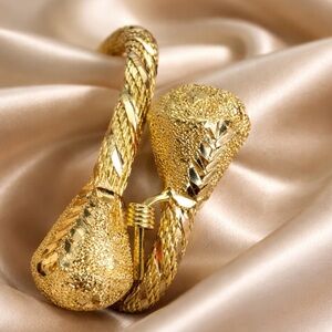 21K Yellow Gold Dubai Bangle Bracelet | Handmade | 36.2g | Excellent Condition